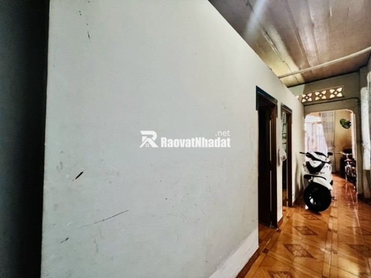 Bán nhà mặt phố Phường Phước Long (Hiệp Phú, Q.9 cũ) ngang 6m, DT 95m2, 1 trệt, 2PN. Sổ hồng, giá 6.99 tỷ. LH: 0933125879